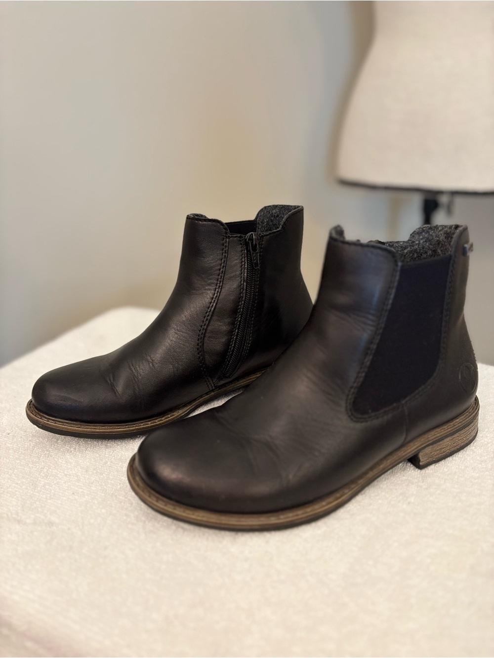 Rieker Black Felt-Lined Antistress Slip-On Bootie, SZ 37. Perfect condition.